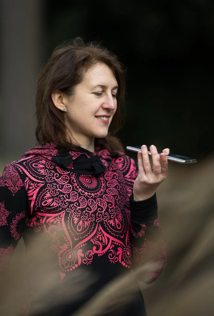 Lektorka češtiny pro cizince během WhatsApp tréninku